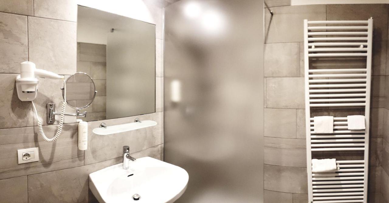 Hotel Cantaleone San Michele allʼAdige Екстериор снимка